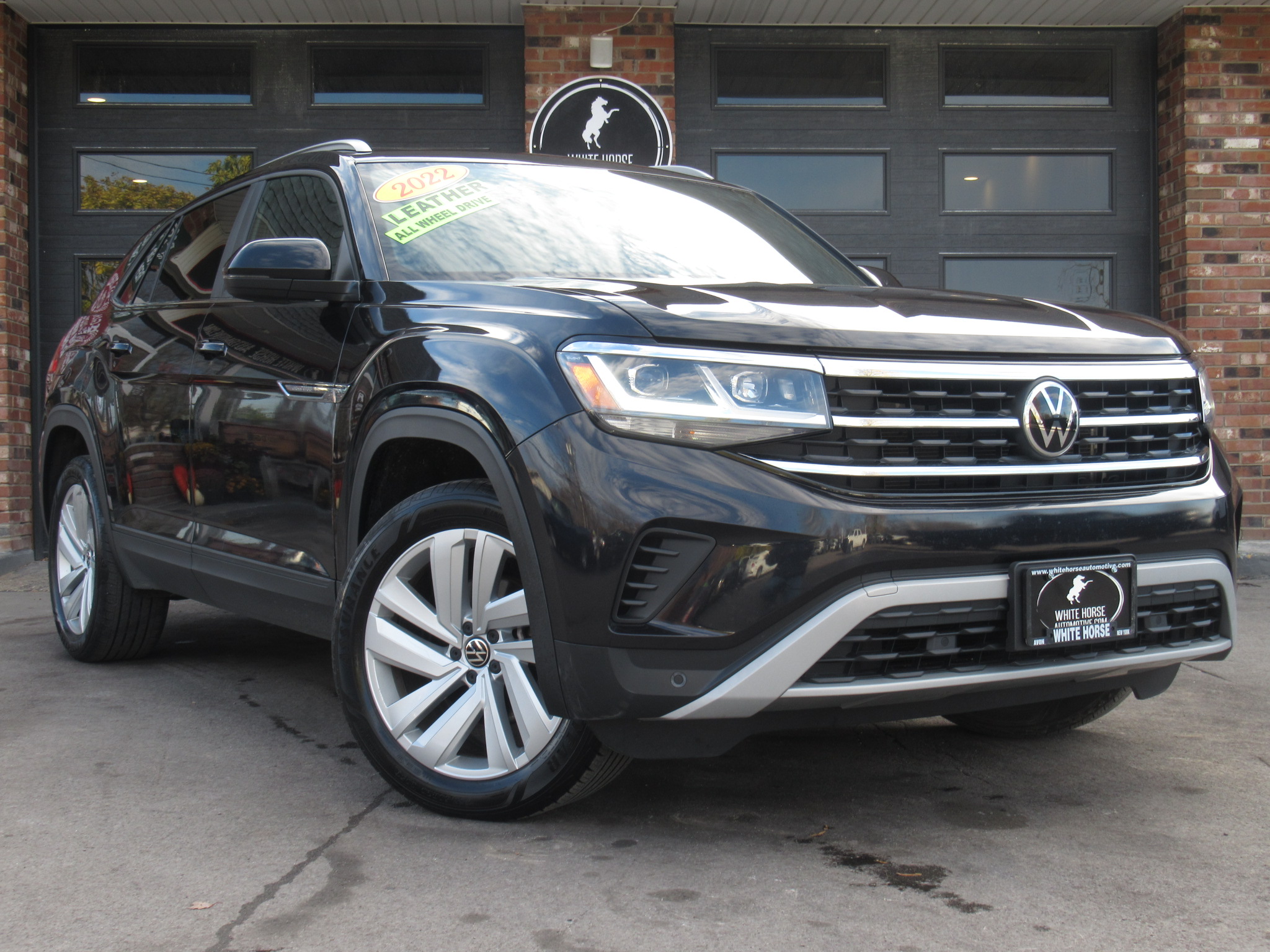 2022 Volkswagen Atlas Cross Sport SE w/Tech