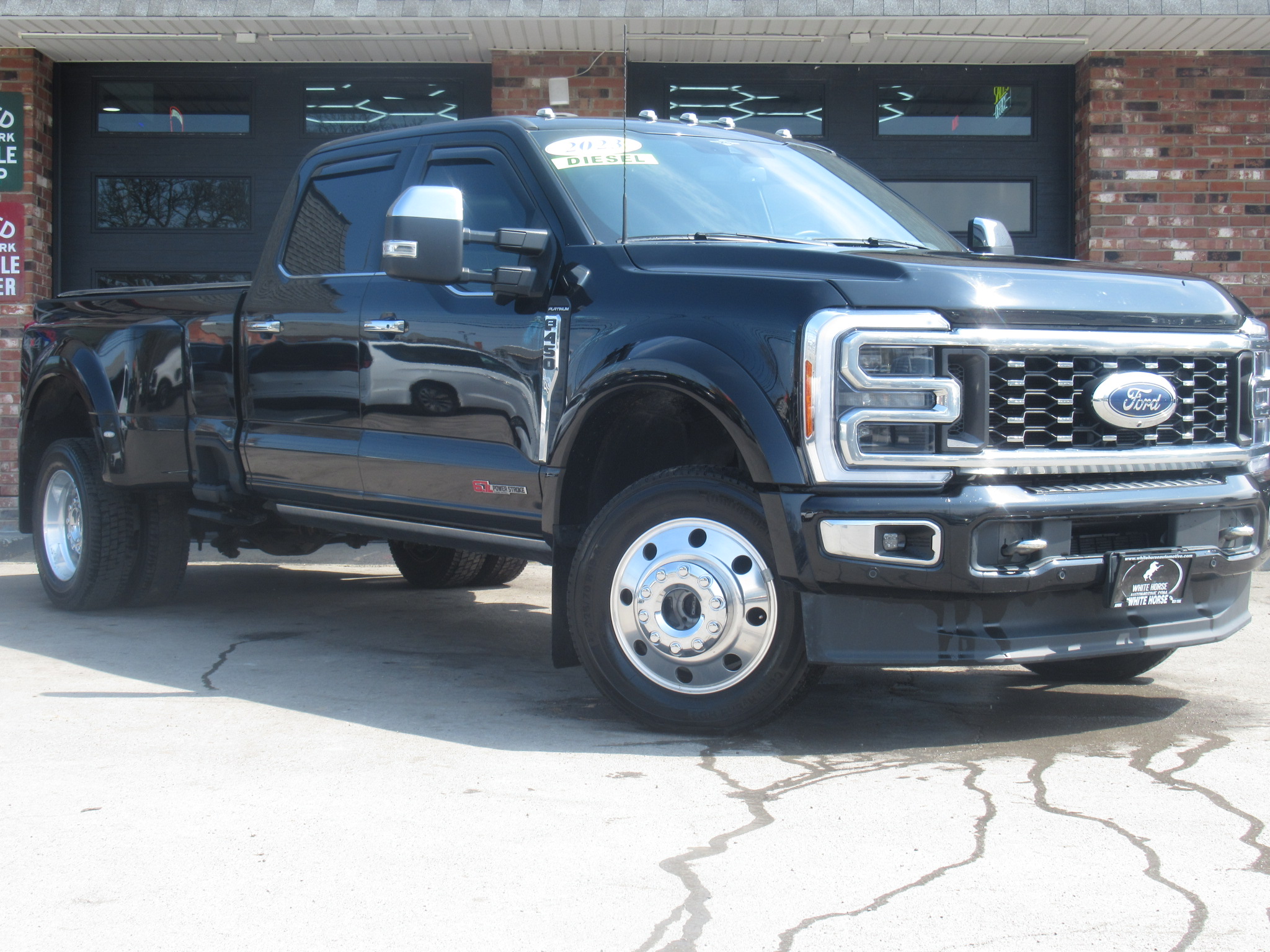 2023 Ford F-450 Platinum 4x4 Crew Cab 8' Box DRW's photo