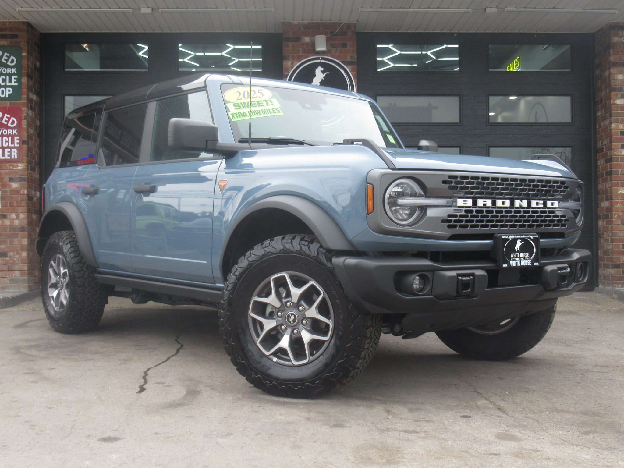 2025 Ford Bronco Badlands 4x4's photo