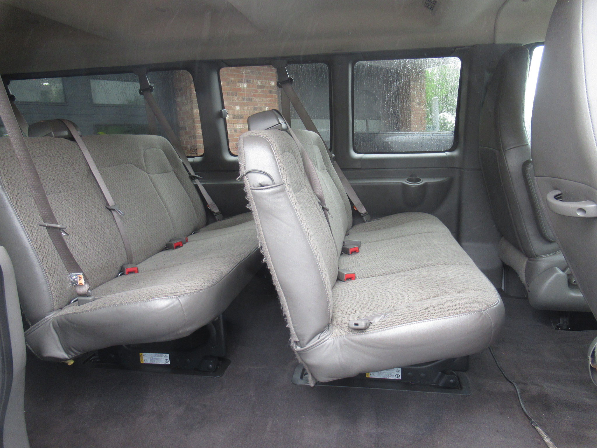2025 Chevrolet Express Passenger LT - Photo 7