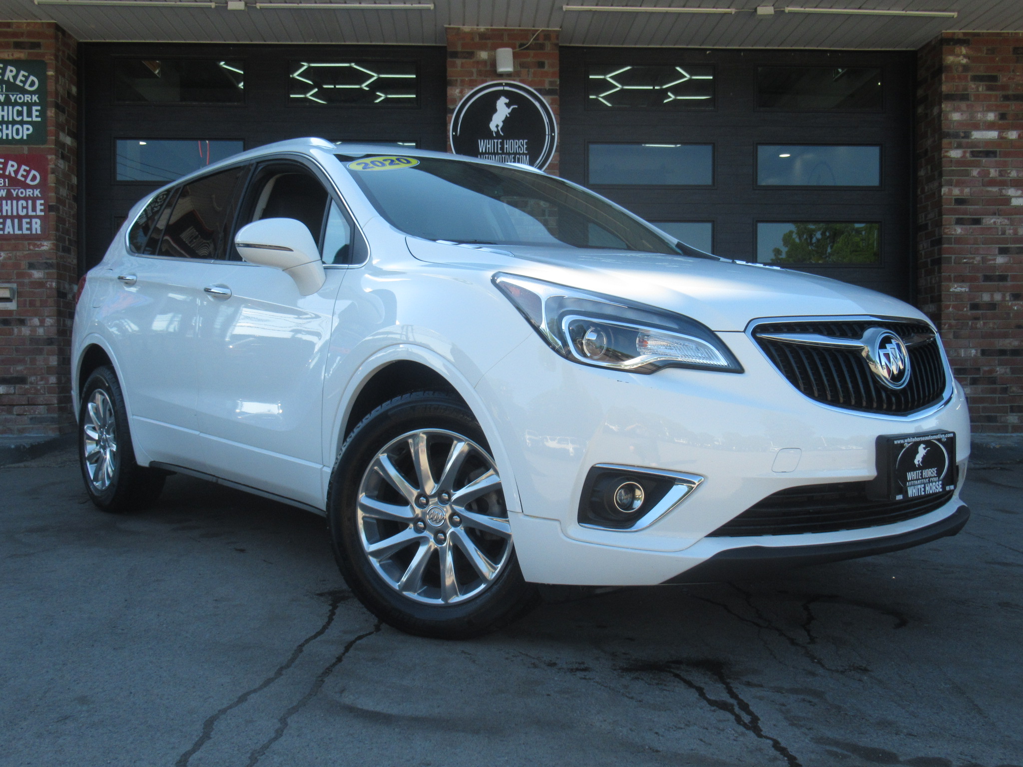 2020 Buick Envision Essence AWD's photo