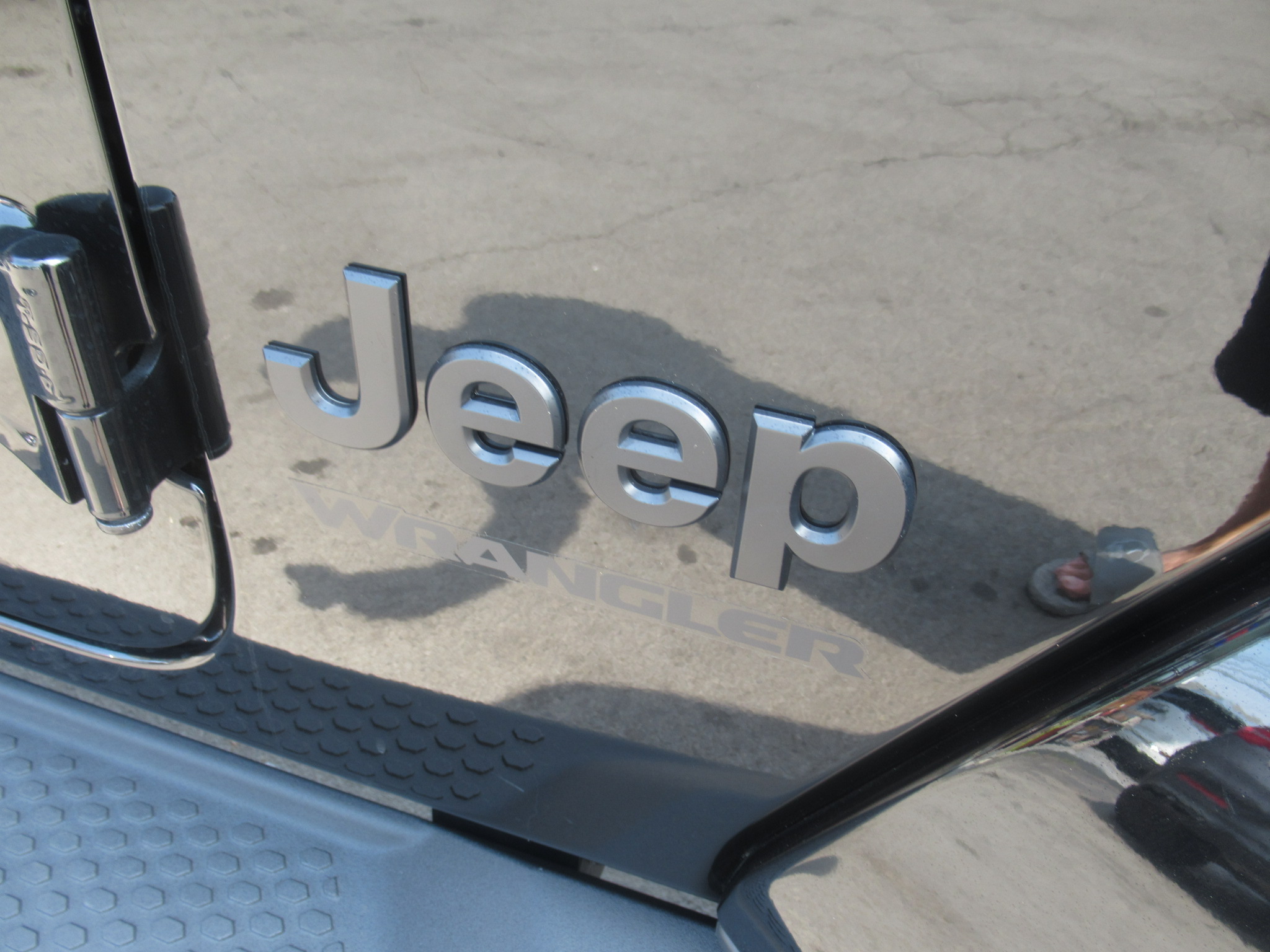 2025 Jeep Wrangler 4-Door Sahara - Photo 6