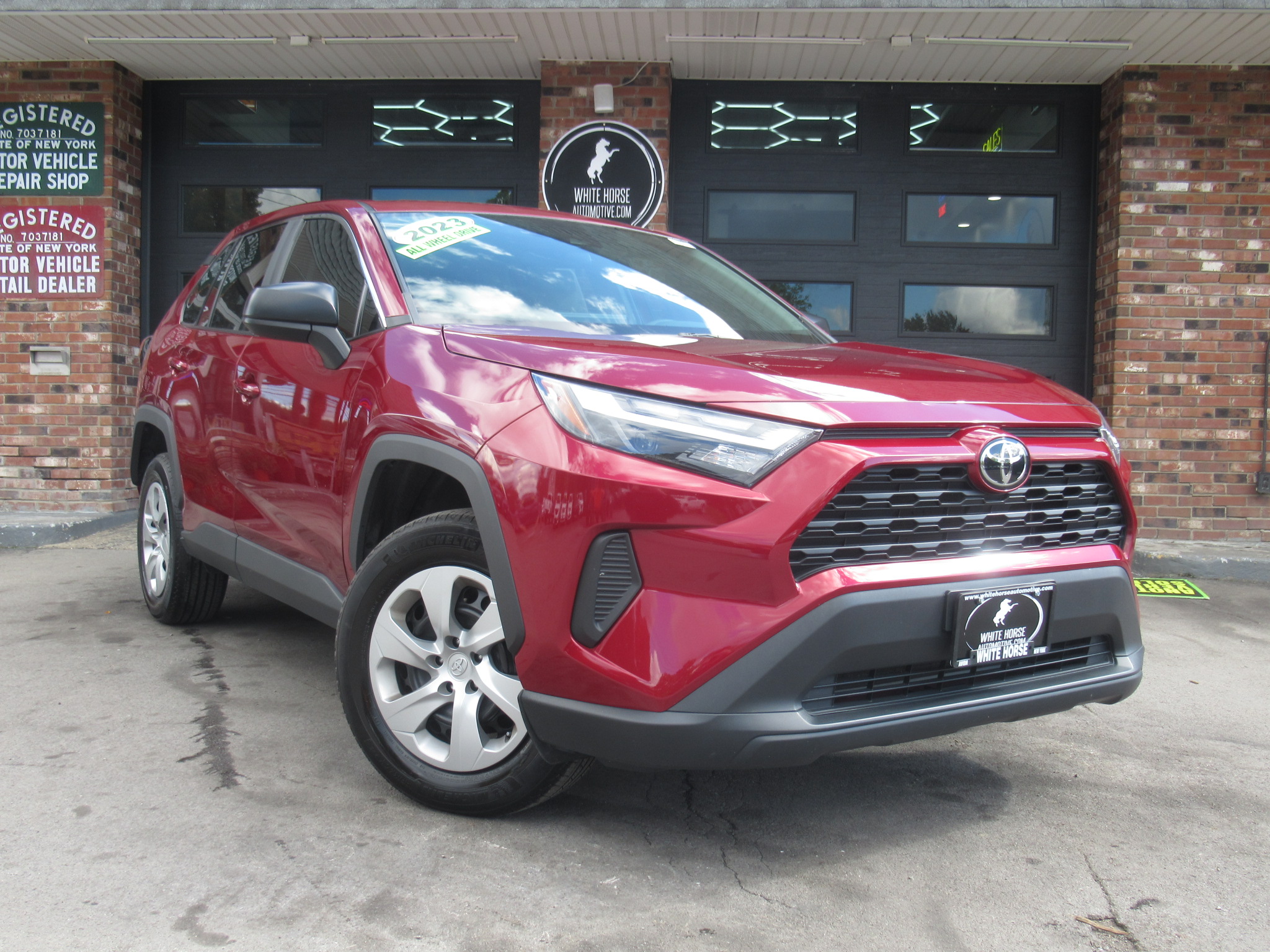 2023 Toyota RAV4 LE