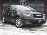 2025 Chrysler Pacifica Select's photo